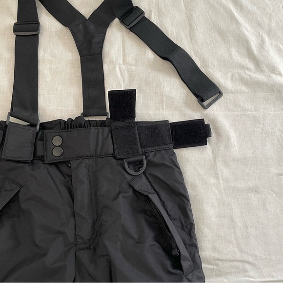 Kids Snow Pant Sport Essential size 4 with Removable Suspenders. - Picture 3 of 8